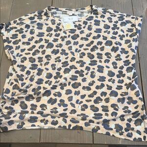 LuLaRoe Short Sleeve Tee in Beige with Black and Blue Leopard Print